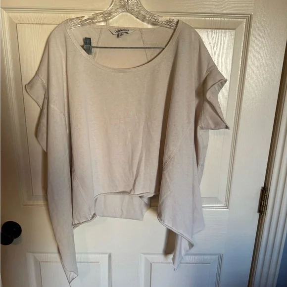 Three Bird Nest Wanderlight Top - Picture 2 of 4